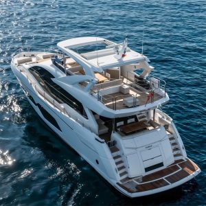 Du thuyền Sunseeker 76 thiết kế đẳng cấp với không gian mở 360 độ