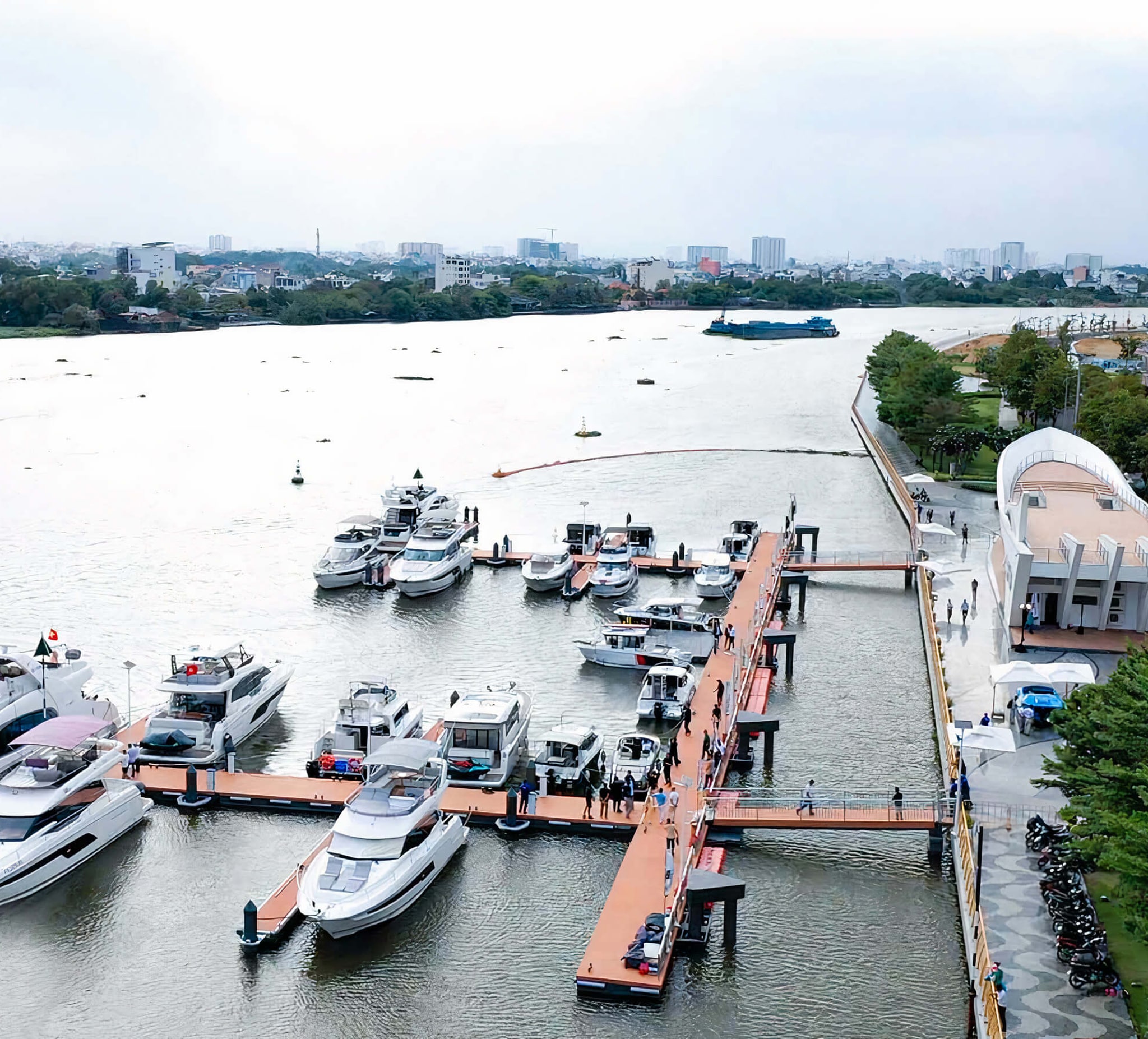 cho thuê bến đậu du thuyền cano quận 2 TPHCM