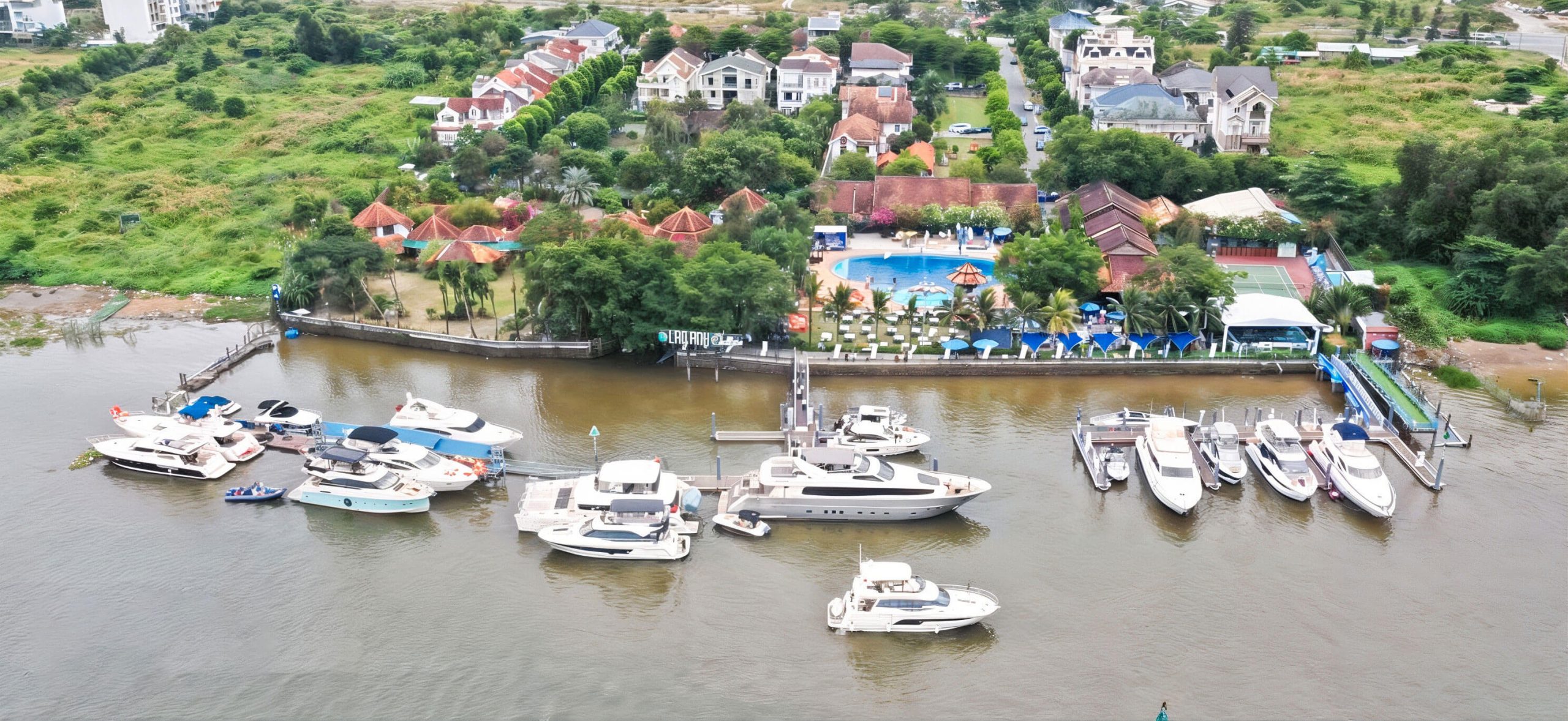 Thiết bị kỹ thuật hiện đại của bến du thuyền quận 2